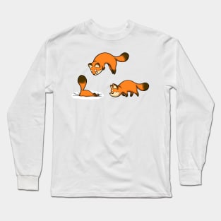 Hunting red fox Long Sleeve T-Shirt